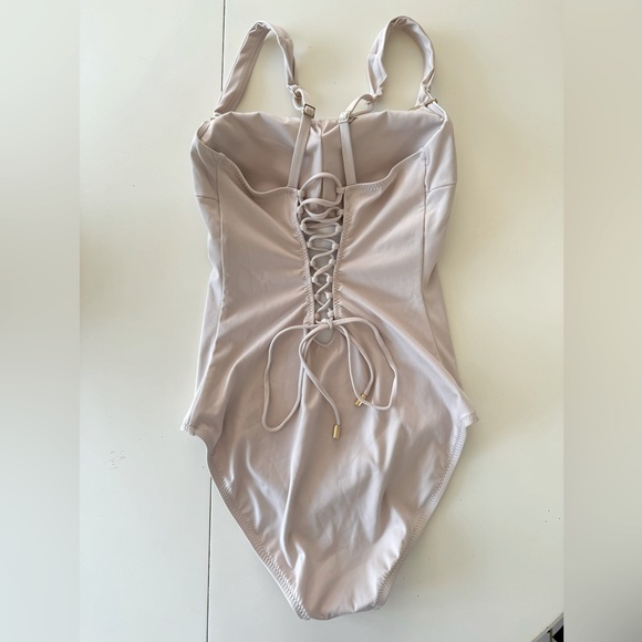 NWOT LA BLANCA LB LUXE Over the Shoulder One Piece Swimsuit - Picture 9 of 13